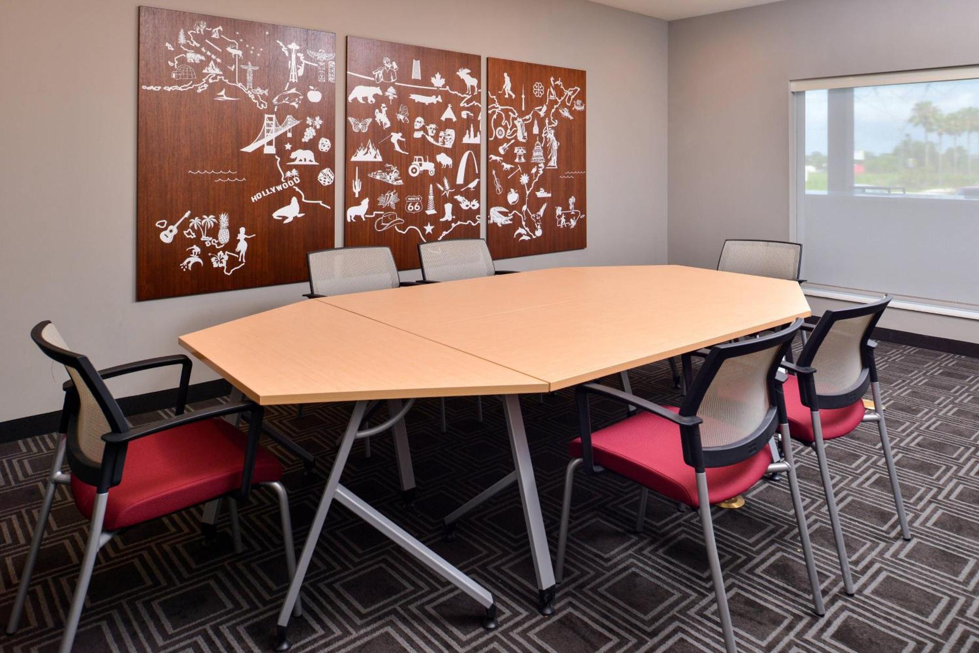 Towneplace Suites By Marriott Laplace Bagian luar foto