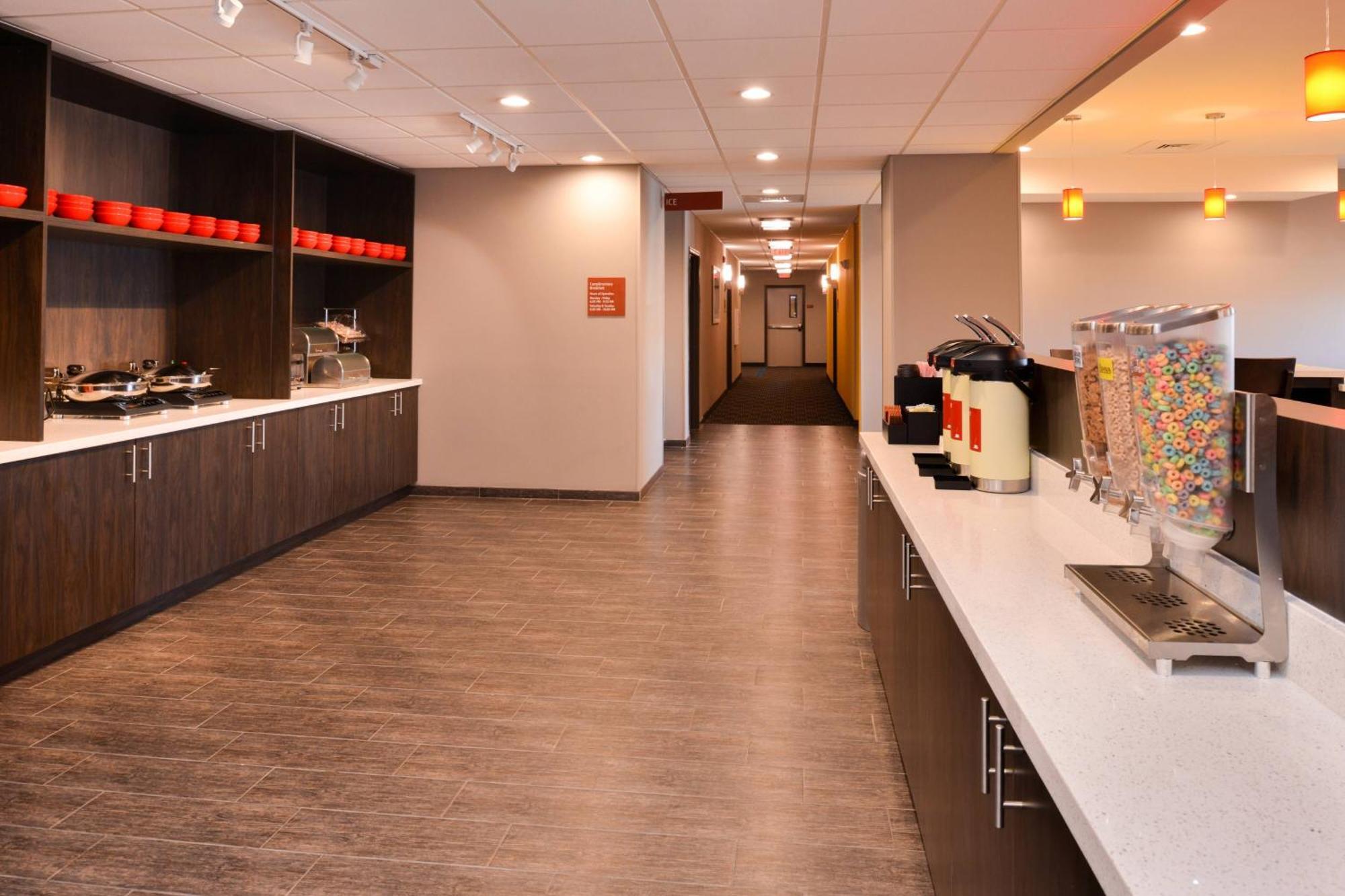 Towneplace Suites By Marriott Laplace Bagian luar foto
