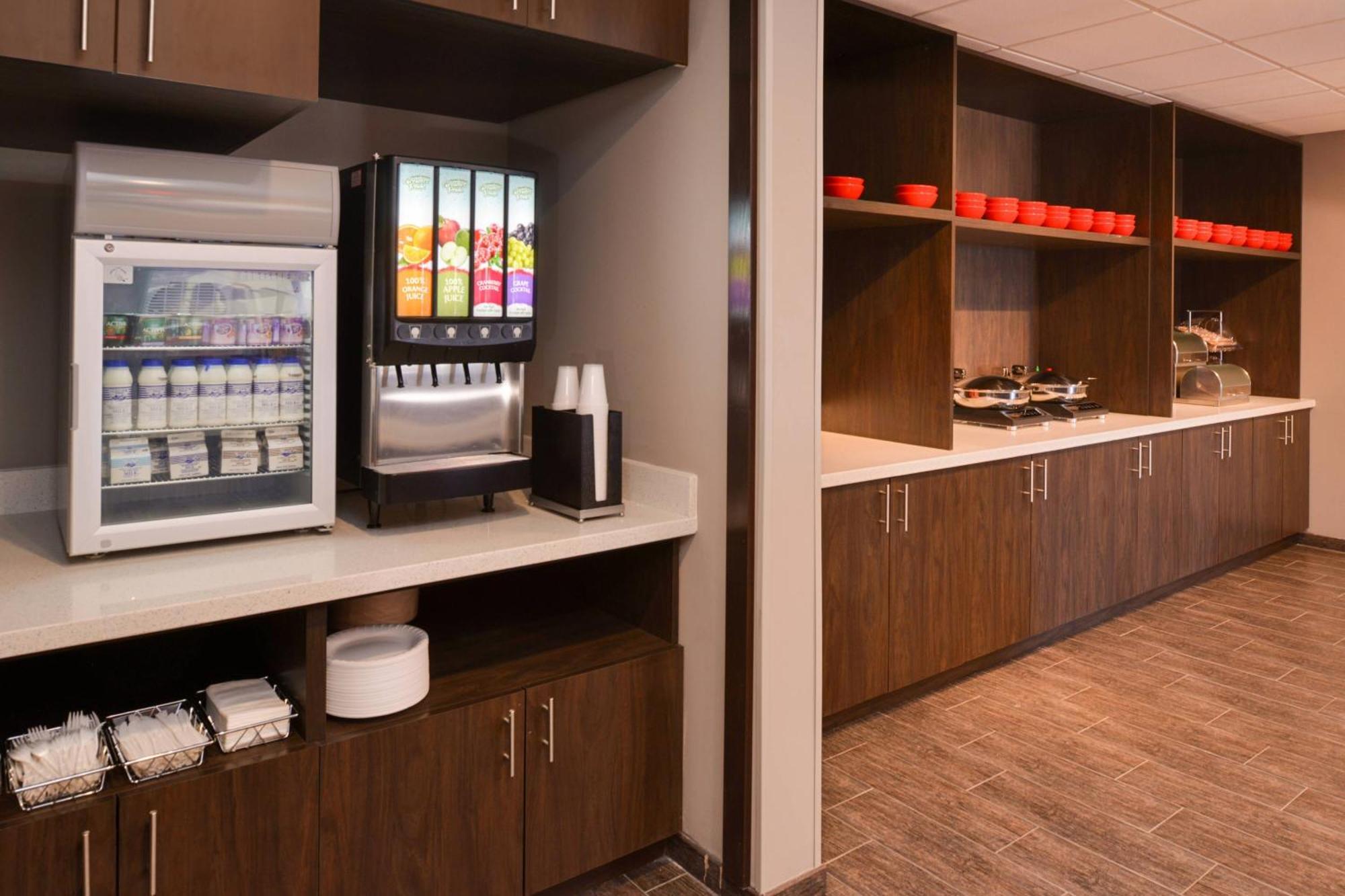 Towneplace Suites By Marriott Laplace Bagian luar foto