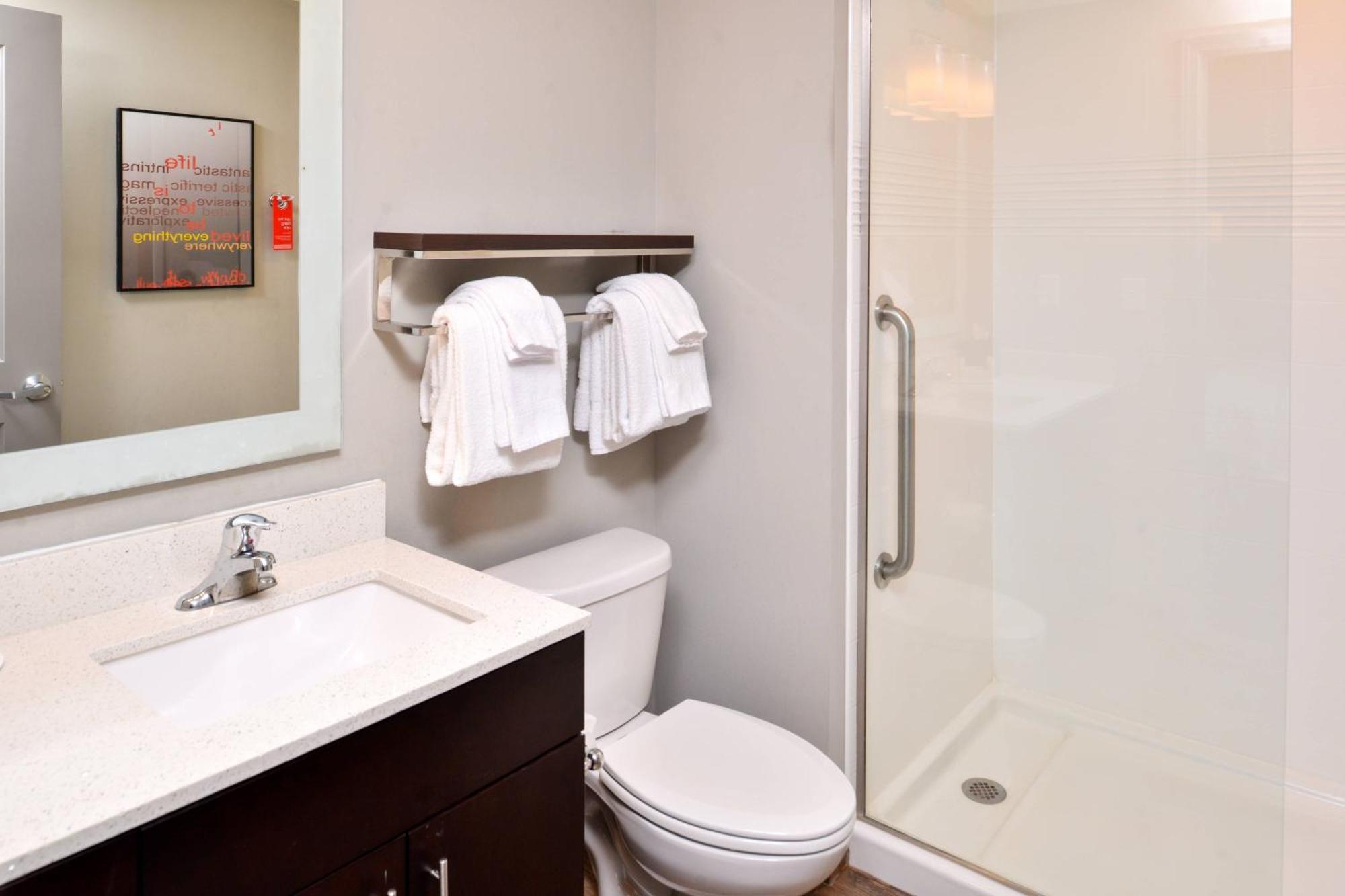 Towneplace Suites By Marriott Laplace Bagian luar foto