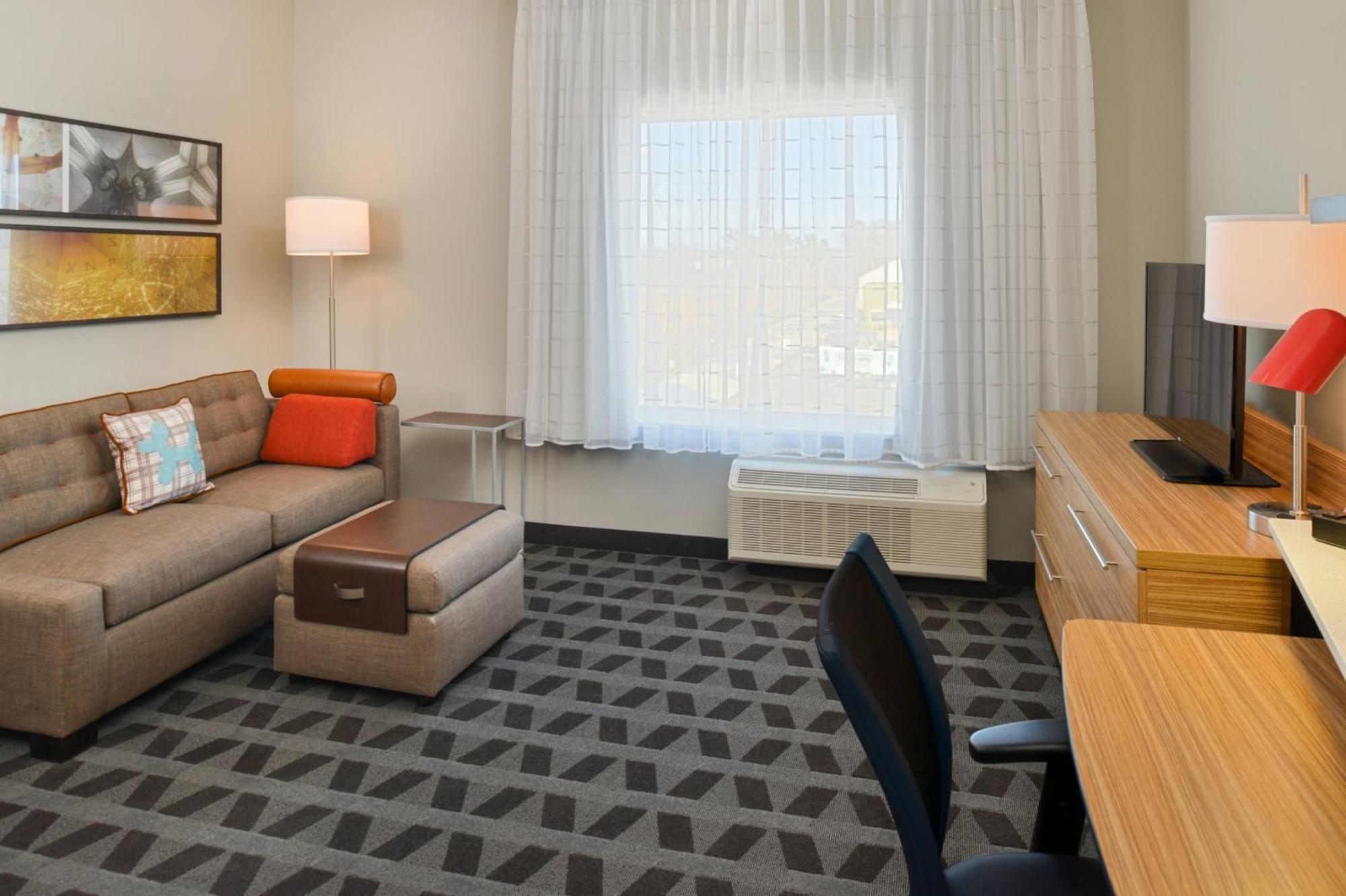 Towneplace Suites By Marriott Laplace Bagian luar foto
