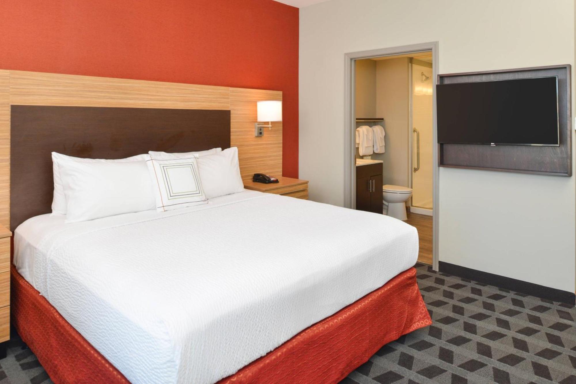 Towneplace Suites By Marriott Laplace Bagian luar foto
