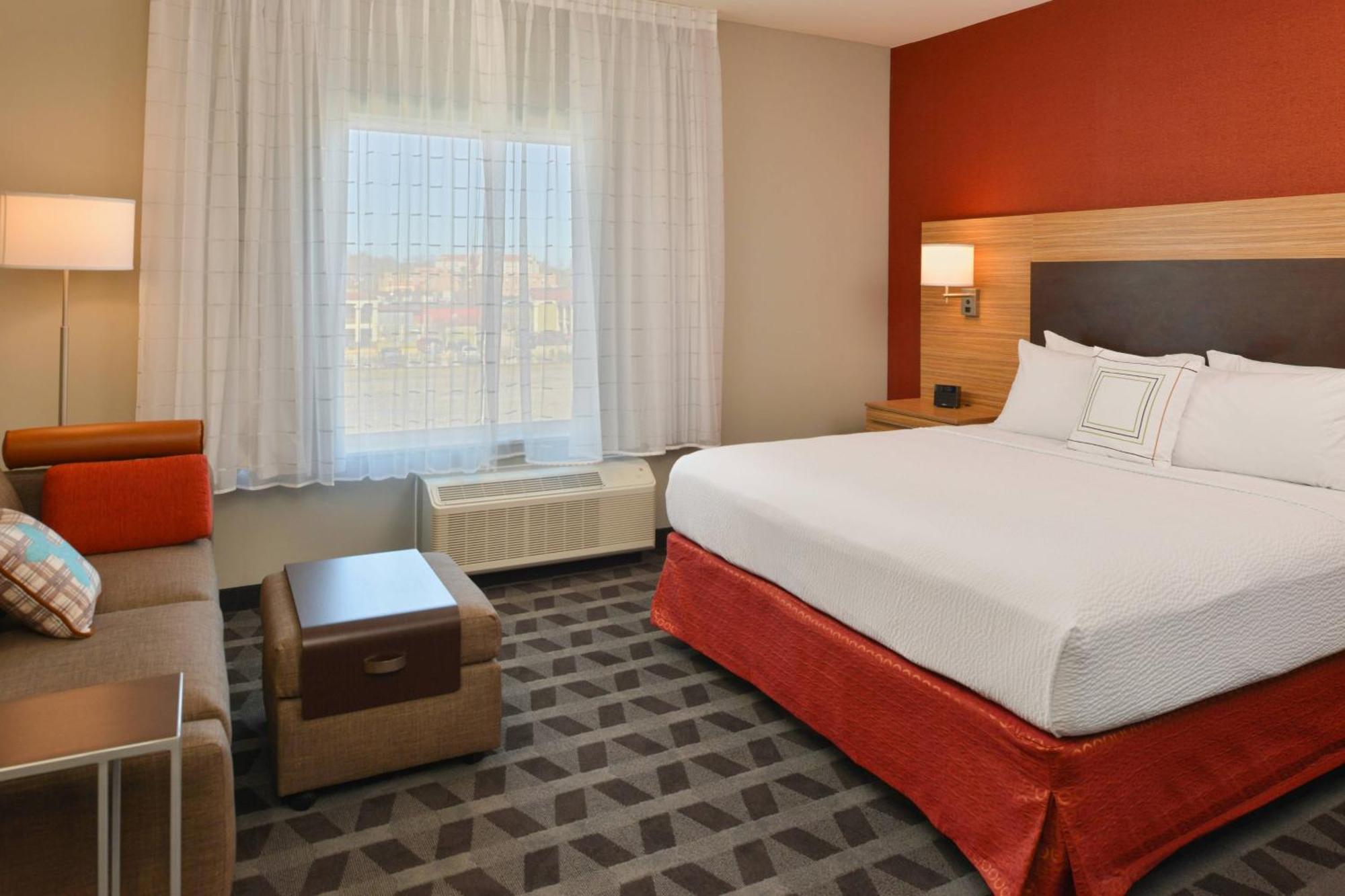 Towneplace Suites By Marriott Laplace Bagian luar foto