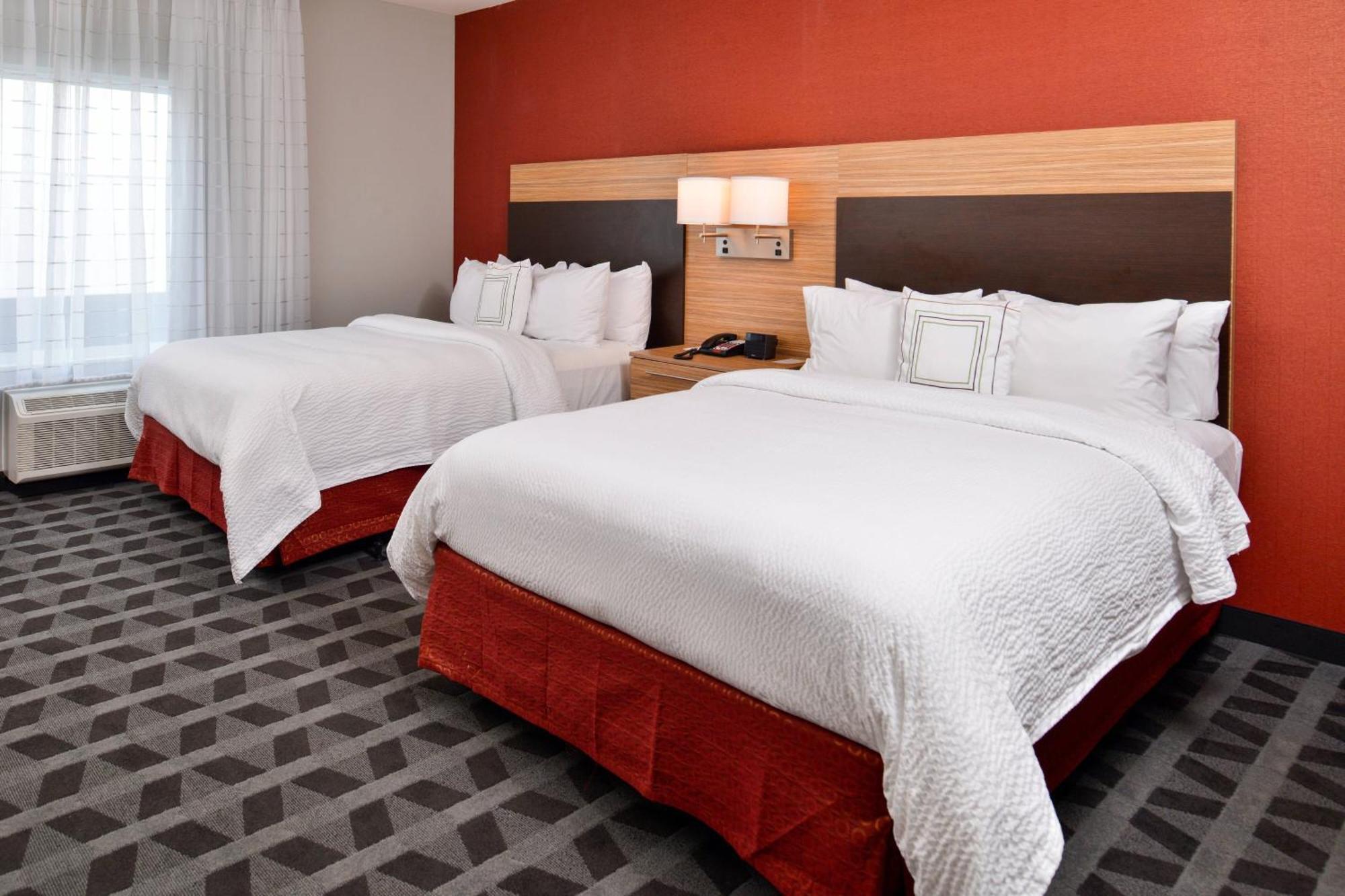 Towneplace Suites By Marriott Laplace Bagian luar foto